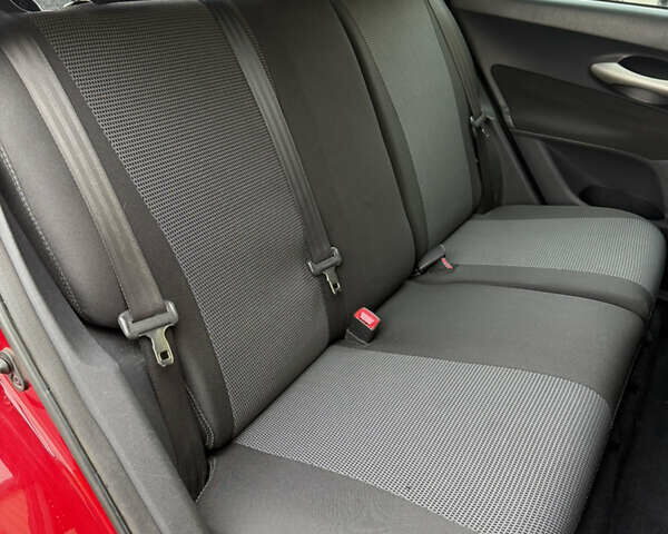 Красный Тойота Аурис, объемом двигателя 1.6 л и пробегом 181 тыс. км за 5950 $, фото 24 на Automoto.ua