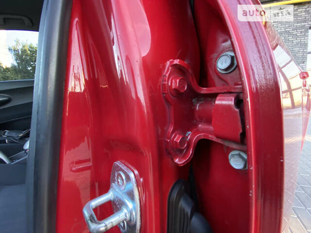 Червоний Тойота Ауріс, об'ємом двигуна 1.6 л та пробігом 189 тис. км за 7000 $, фото 48 на Automoto.ua
