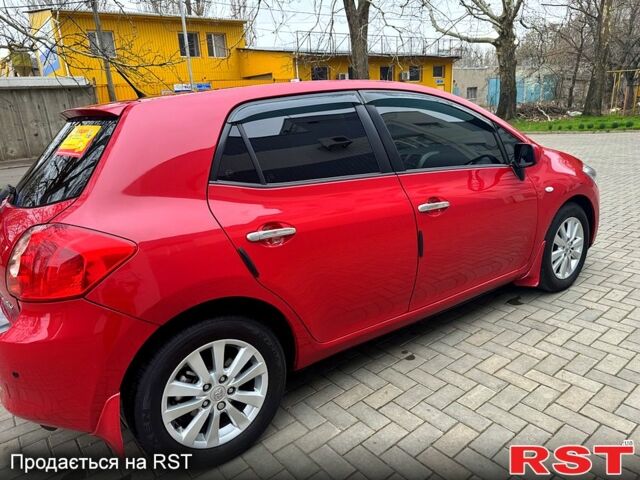 Красный Тойота Аурис, объемом двигателя 1.6 л и пробегом 240 тыс. км за 6500 $, фото 4 на Automoto.ua