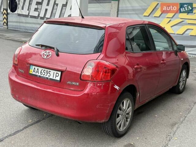 Красный Тойота Аурис, объемом двигателя 1.6 л и пробегом 200 тыс. км за 4500 $, фото 8 на Automoto.ua