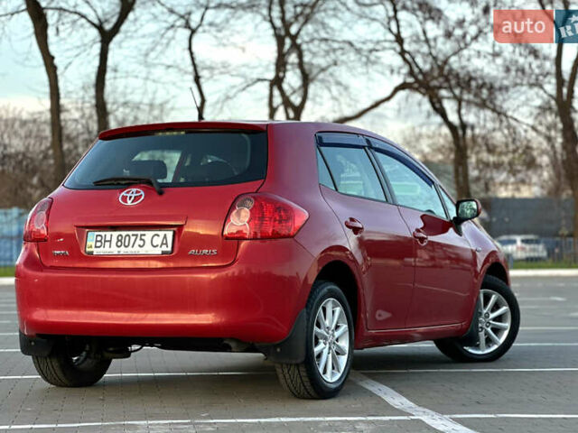Червоний Тойота Ауріс, об'ємом двигуна 1.6 л та пробігом 85 тис. км за 8700 $, фото 17 на Automoto.ua