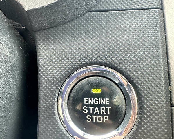 Красный Тойота Аурис, объемом двигателя 1.6 л и пробегом 104 тыс. км за 7200 $, фото 13 на Automoto.ua