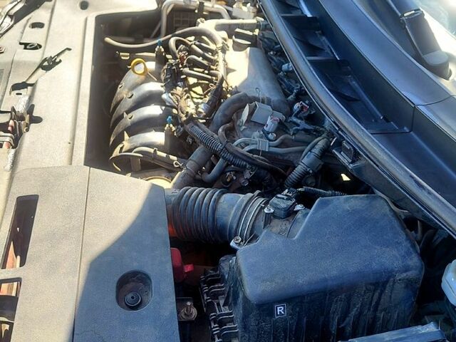 Красный Тойота Аурис, объемом двигателя 1.6 л и пробегом 150 тыс. км за 6500 $, фото 7 на Automoto.ua