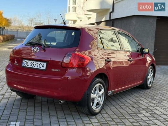 Червоний Тойота Ауріс, об'ємом двигуна 1.4 л та пробігом 220 тис. км за 7000 $, фото 10 на Automoto.ua