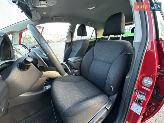 Червоний Тойота Ауріс, об'ємом двигуна 1.6 л та пробігом 85 тис. км за 8700 $, фото 50 на Automoto.ua