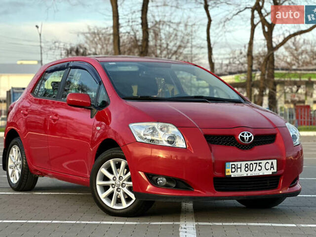 Червоний Тойота Ауріс, об'ємом двигуна 1.6 л та пробігом 85 тис. км за 8700 $, фото 9 на Automoto.ua