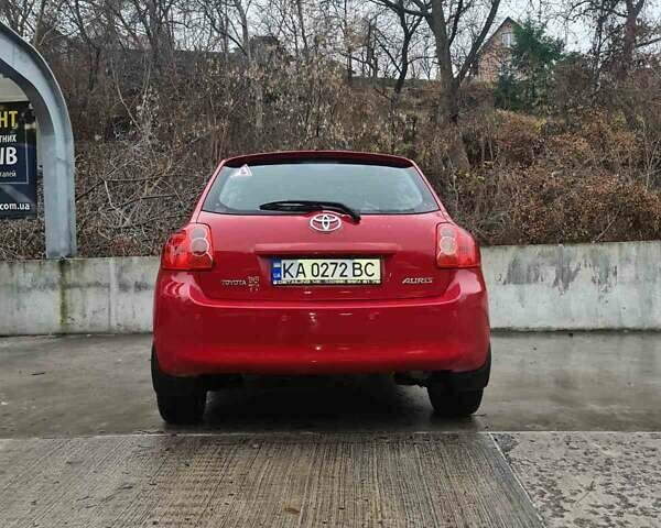Красный Тойота Аурис, объемом двигателя 1.6 л и пробегом 202 тыс. км за 6800 $, фото 4 на Automoto.ua