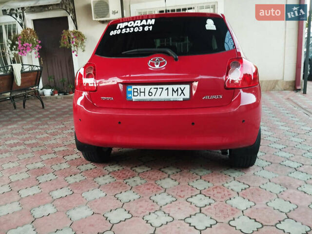 Красный Тойота Аурис, объемом двигателя 1.6 л и пробегом 112 тыс. км за 7200 $, фото 7 на Automoto.ua
