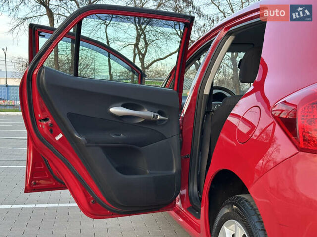 Червоний Тойота Ауріс, об'ємом двигуна 1.6 л та пробігом 85 тис. км за 8700 $, фото 30 на Automoto.ua