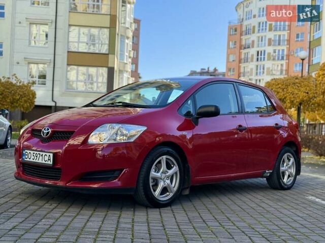 Червоний Тойота Ауріс, об'ємом двигуна 1.4 л та пробігом 220 тис. км за 7000 $, фото 8 на Automoto.ua