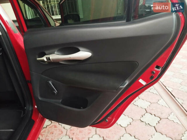 Красный Тойота Аурис, объемом двигателя 1.6 л и пробегом 112 тыс. км за 7200 $, фото 22 на Automoto.ua