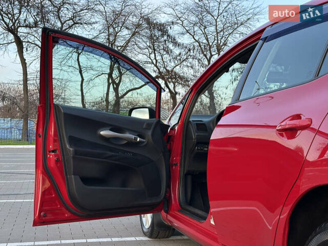 Червоний Тойота Ауріс, об'ємом двигуна 1.6 л та пробігом 85 тис. км за 8700 $, фото 47 на Automoto.ua