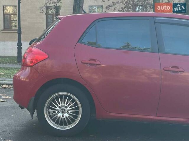 Красный Тойота Аурис, объемом двигателя 1.6 л и пробегом 402 тыс. км за 6499 $, фото 6 на Automoto.ua