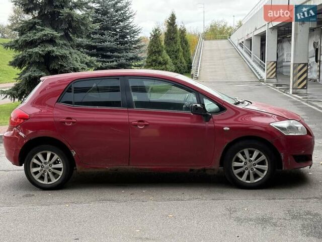 Красный Тойота Аурис, объемом двигателя 1.6 л и пробегом 200 тыс. км за 4500 $, фото 20 на Automoto.ua
