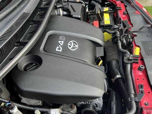 Красный Тойота Аурис, объемом двигателя 1.4 л и пробегом 229 тыс. км за 6300 $, фото 23 на Automoto.ua