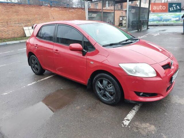 Червоний Тойота Ауріс, об'ємом двигуна 1.6 л та пробігом 243 тис. км за 6900 $, фото 4 на Automoto.ua