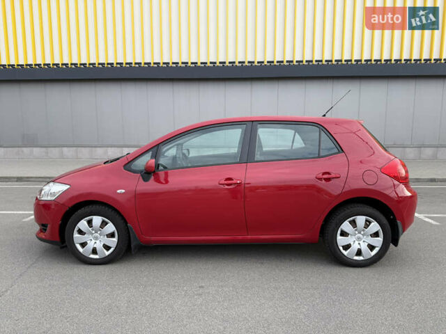 Красный Тойота Аурис, объемом двигателя 1.6 л и пробегом 181 тыс. км за 5950 $, фото 6 на Automoto.ua