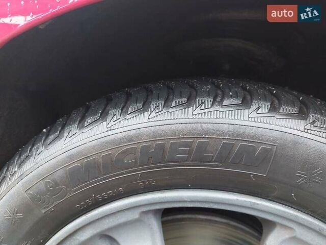 Червоний Тойота Ауріс, об'ємом двигуна 1.6 л та пробігом 243 тис. км за 6900 $, фото 18 на Automoto.ua