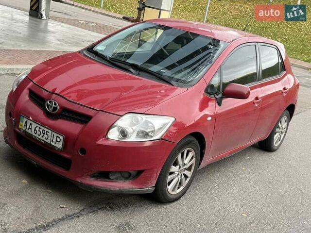 Красный Тойота Аурис, объемом двигателя 1.6 л и пробегом 200 тыс. км за 4500 $, фото 5 на Automoto.ua