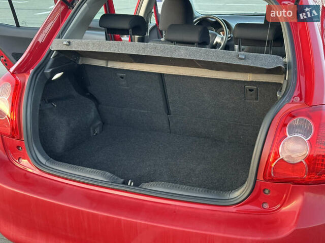 Червоний Тойота Ауріс, об'ємом двигуна 1.6 л та пробігом 85 тис. км за 8700 $, фото 29 на Automoto.ua
