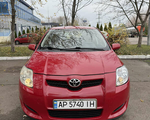 Красный Тойота Аурис, объемом двигателя 1.6 л и пробегом 181 тыс. км за 5950 $, фото 6 на Automoto.ua