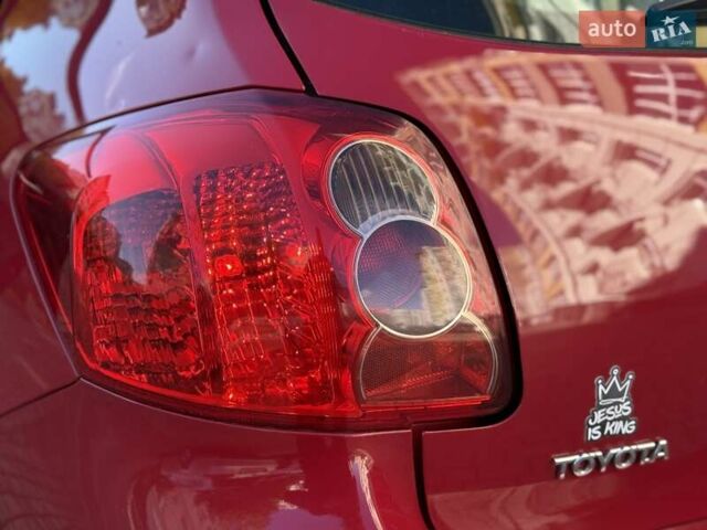 Червоний Тойота Ауріс, об'ємом двигуна 1.4 л та пробігом 220 тис. км за 7000 $, фото 44 на Automoto.ua