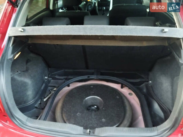 Красный Тойота Аурис, объемом двигателя 1.6 л и пробегом 112 тыс. км за 7200 $, фото 24 на Automoto.ua