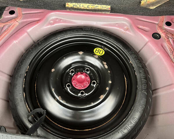 Червоний Тойота Ауріс, об'ємом двигуна 1.36 л та пробігом 229 тис. км за 6300 $, фото 34 на Automoto.ua