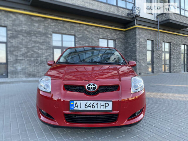 Красный Тойота Аурис, объемом двигателя 1.6 л и пробегом 189 тыс. км за 7000 $, фото 2 на Automoto.ua