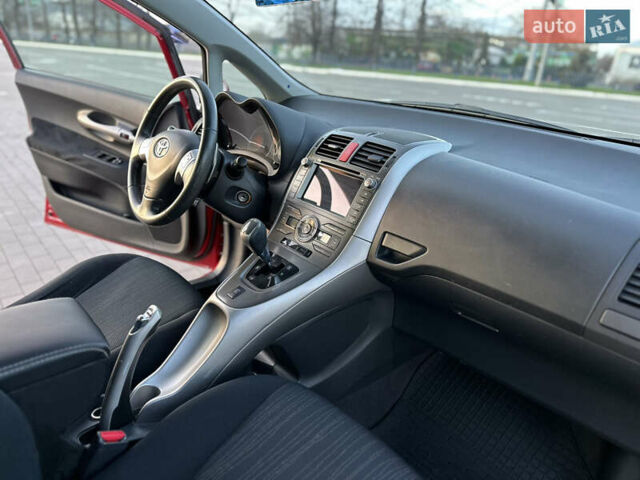 Червоний Тойота Ауріс, об'ємом двигуна 1.6 л та пробігом 85 тис. км за 8700 $, фото 45 на Automoto.ua