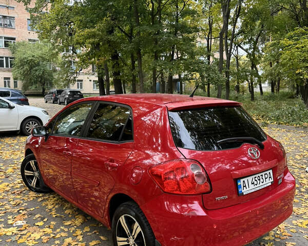 Красный Тойота Аурис, объемом двигателя 1.6 л и пробегом 230 тыс. км за 5399 $, фото 7 на Automoto.ua