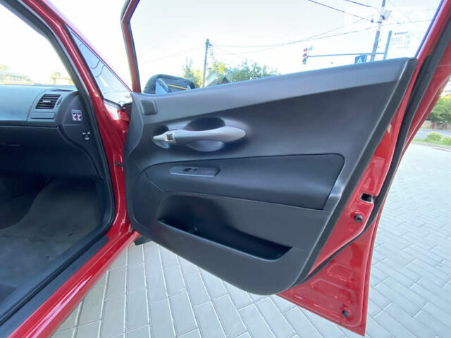 Красный Тойота Аурис, объемом двигателя 1.6 л и пробегом 189 тыс. км за 7000 $, фото 100 на Automoto.ua