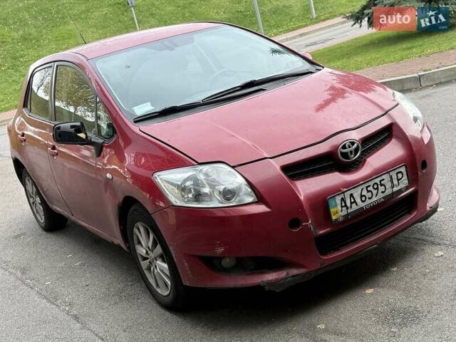 Красный Тойота Аурис, объемом двигателя 1.6 л и пробегом 200 тыс. км за 4500 $, фото 24 на Automoto.ua