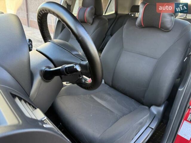 Червоний Тойота Ауріс, об'ємом двигуна 1.4 л та пробігом 220 тис. км за 7000 $, фото 30 на Automoto.ua