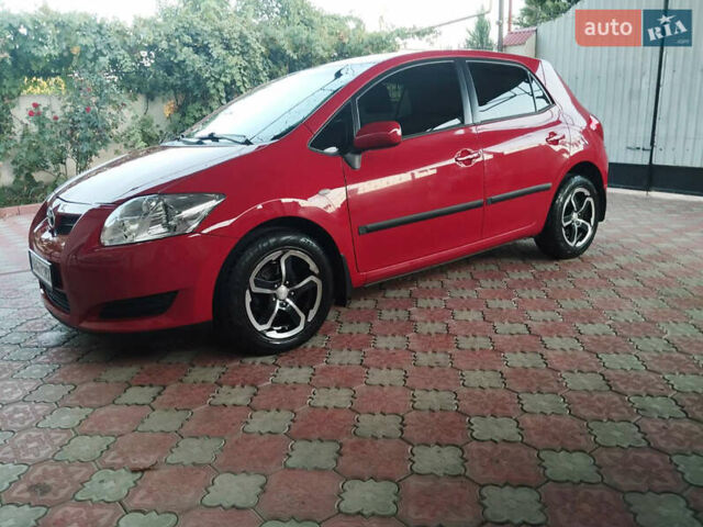 Красный Тойота Аурис, объемом двигателя 1.6 л и пробегом 112 тыс. км за 7200 $, фото 4 на Automoto.ua