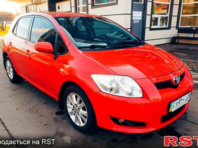 Красный Тойота Аурис, объемом двигателя 1.6 л и пробегом 80 тыс. км за 8300 $, фото 6 на Automoto.ua