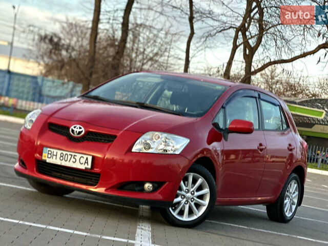 Червоний Тойота Ауріс, об'ємом двигуна 1.6 л та пробігом 85 тис. км за 8700 $, фото 7 на Automoto.ua