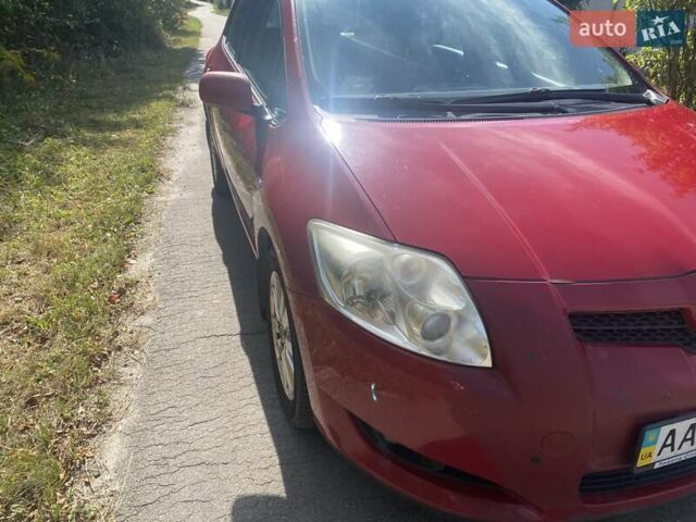 Красный Тойота Аурис, объемом двигателя 1.6 л и пробегом 182 тыс. км за 6200 $, фото 8 на Automoto.ua