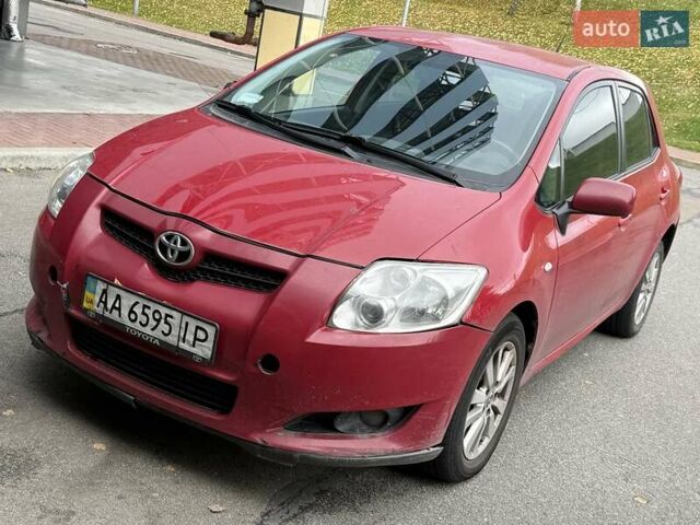 Красный Тойота Аурис, объемом двигателя 1.6 л и пробегом 200 тыс. км за 4500 $, фото 26 на Automoto.ua