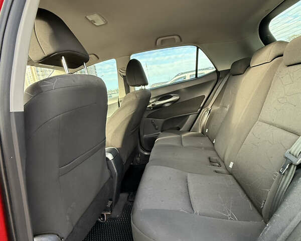 Красный Тойота Аурис, объемом двигателя 1.6 л и пробегом 123 тыс. км за 8500 $, фото 16 на Automoto.ua