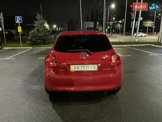 Красный Тойота Аурис, объемом двигателя 1.6 л и пробегом 191 тыс. км за 7000 $, фото 5 на Automoto.ua