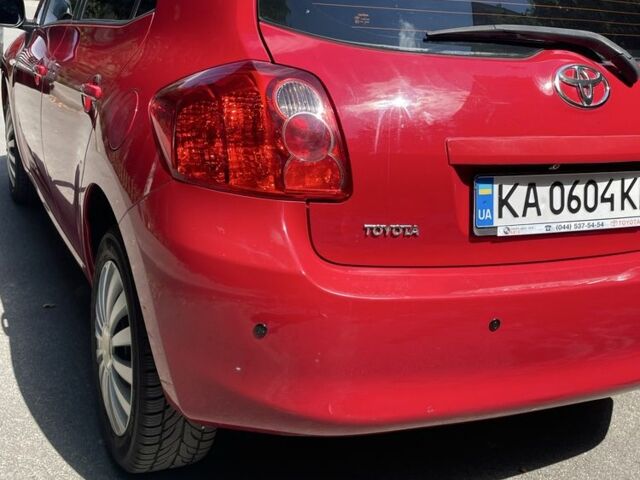 Красный Тойота Аурис, объемом двигателя 0 л и пробегом 65 тыс. км за 8000 $, фото 6 на Automoto.ua