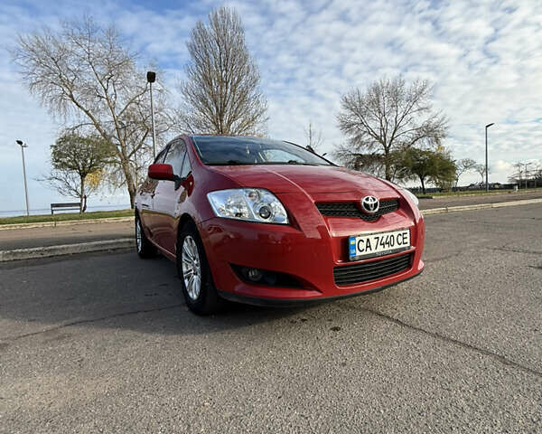 Красный Тойота Аурис, объемом двигателя 1.6 л и пробегом 123 тыс. км за 8500 $, фото 11 на Automoto.ua