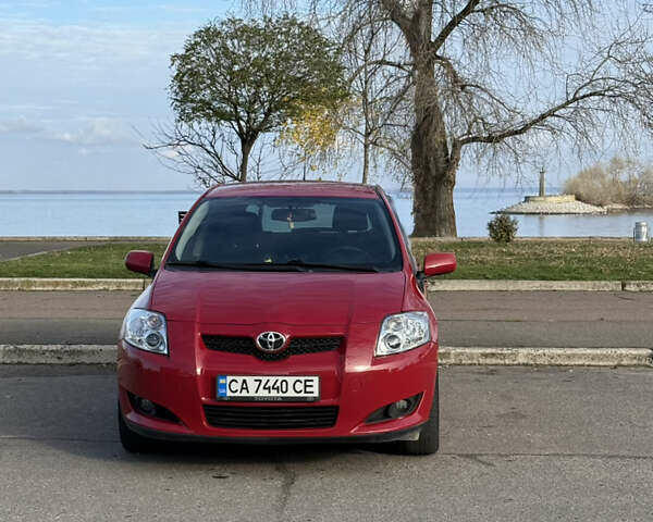 Красный Тойота Аурис, объемом двигателя 1.6 л и пробегом 123 тыс. км за 8500 $, фото 6 на Automoto.ua