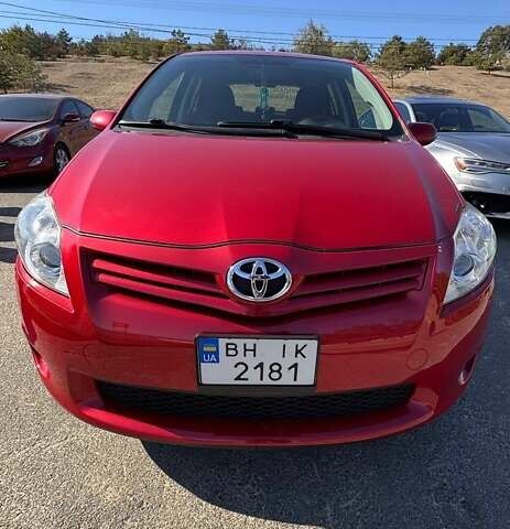 Червоний Тойота Ауріс, об'ємом двигуна 1.6 л та пробігом 219 тис. км за 9700 $, фото 19 на Automoto.ua