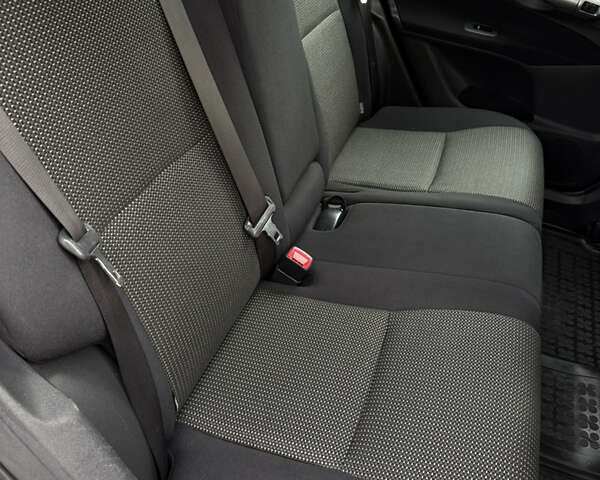 Тойота Аурис 2010 в Белой Церкве на Automoto.ua Красный Тойота Аурис, объемом двигателя 1.6 л и пробегом 169 тыс. км за 10000 $, фото 18 на Automoto.ua