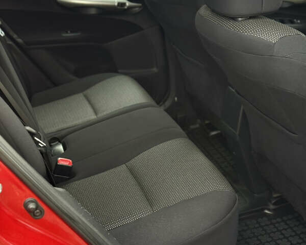 Тойота Аурис 2010 в Белой Церкве на Automoto.ua Красный Тойота Аурис, объемом двигателя 1.6 л и пробегом 169 тыс. км за 10000 $, фото 20 на Automoto.ua