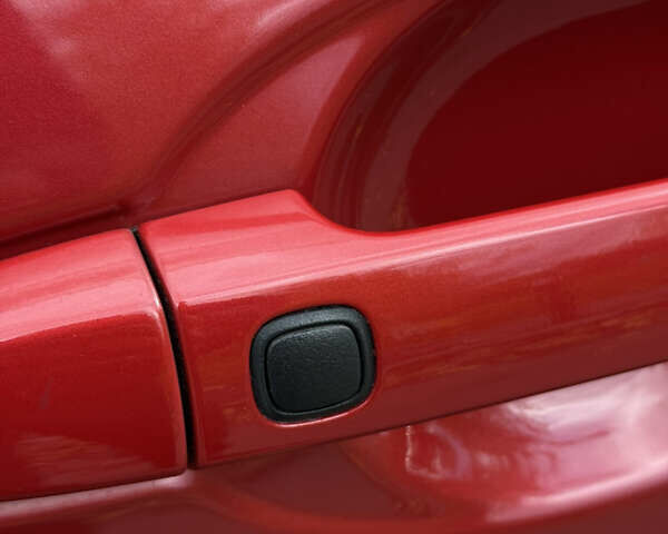 Тойота Аурис 2010 в Белой Церкве на Automoto.ua Красный Тойота Аурис, объемом двигателя 1.6 л и пробегом 169 тыс. км за 10000 $, фото 24 на Automoto.ua