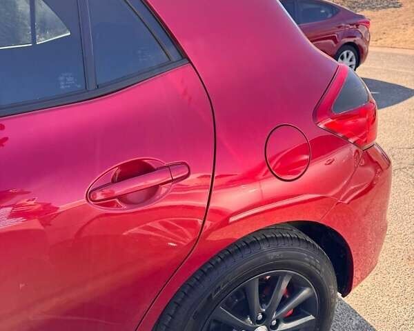 Червоний Тойота Ауріс, об'ємом двигуна 1.6 л та пробігом 219 тис. км за 9700 $, фото 4 на Automoto.ua