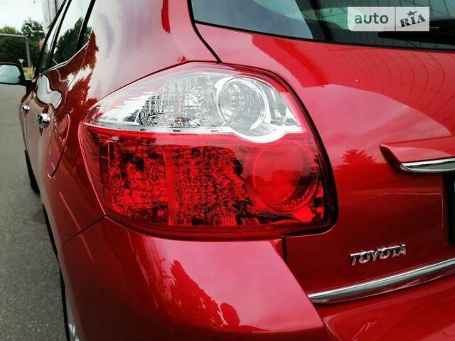 Червоний Тойота Ауріс, об'ємом двигуна 1.6 л та пробігом 127 тис. км за 11750 $, фото 20 на Automoto.ua